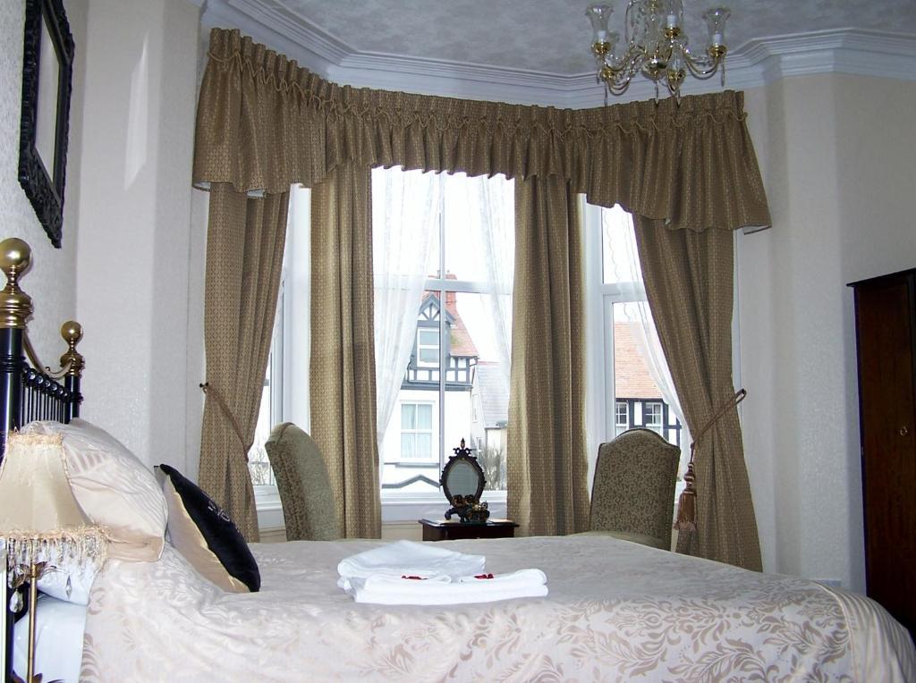 The Carmen Guesthouse (Adults Only) Llandudno Bilik gambar
